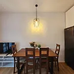 Citycenter Chic Apartment *